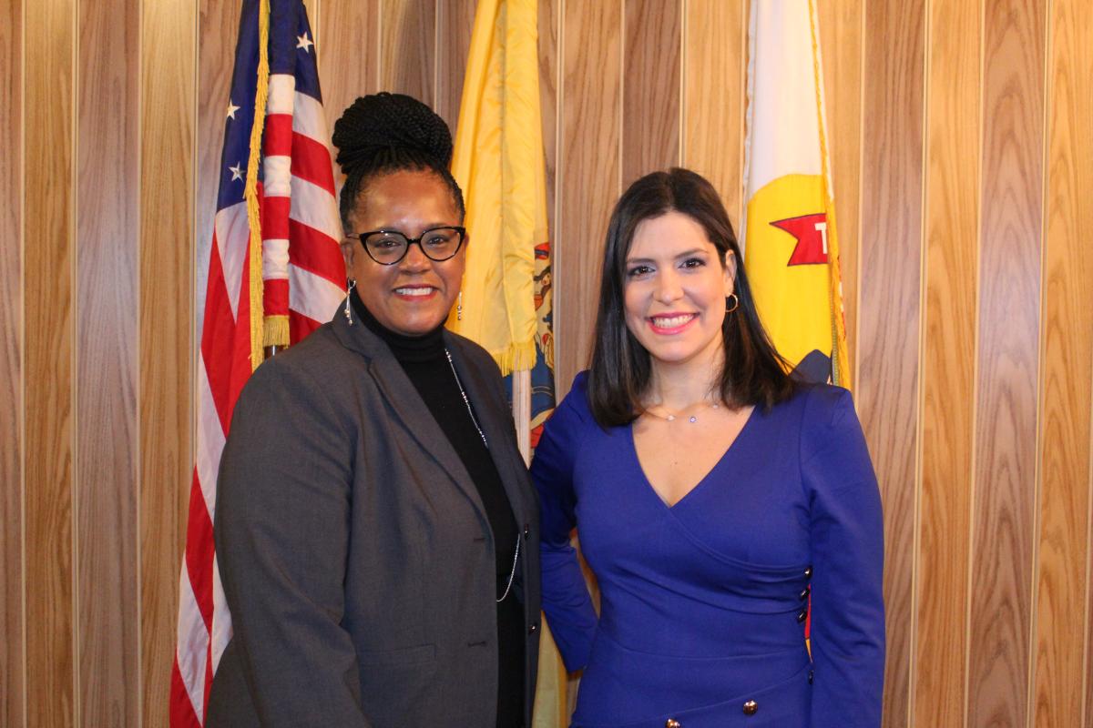 From left to right: Deputy Mayor Roberts and Mayor Rafeh